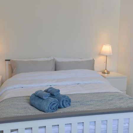 3-Bedroom Bungalow With Parking, Goldsithney, Penzance, Cornwall Perranuthnoe Экстерьер фото