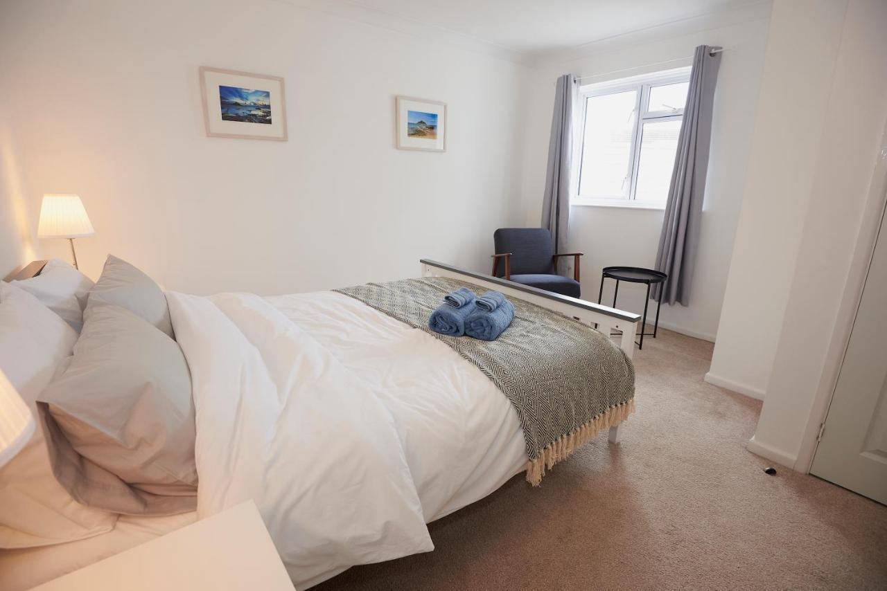 3-Bedroom Bungalow With Parking, Goldsithney, Penzance, Cornwall Perranuthnoe Экстерьер фото