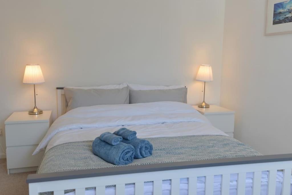 3-Bedroom Bungalow With Parking, Goldsithney, Penzance, Cornwall Perranuthnoe Экстерьер фото