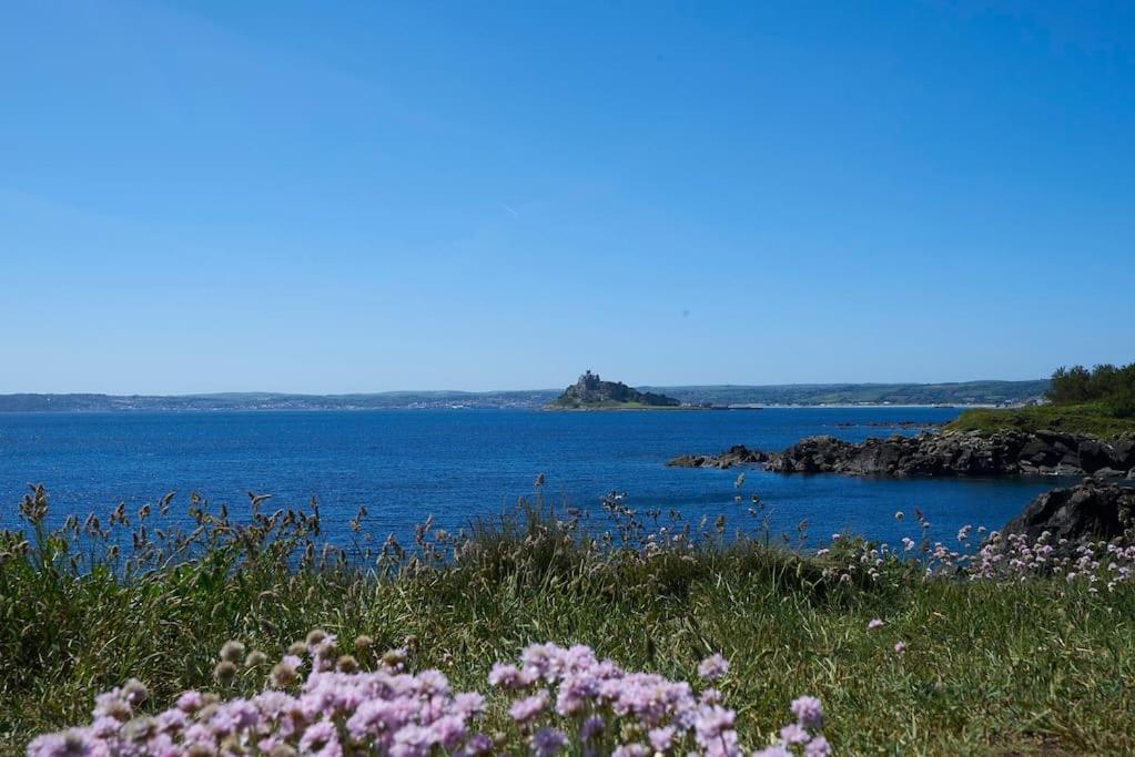 3-Bedroom Bungalow With Parking, Goldsithney, Penzance, Cornwall Perranuthnoe Экстерьер фото